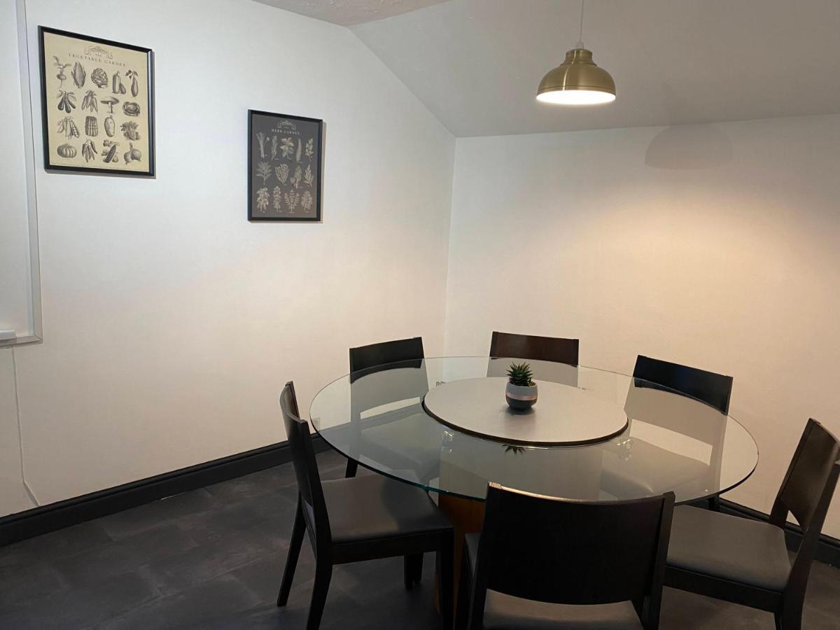 Gorgeous Town Center 3 Bedroom Self Contained Apartment For 1-5 People Harrogate Luaran gambar