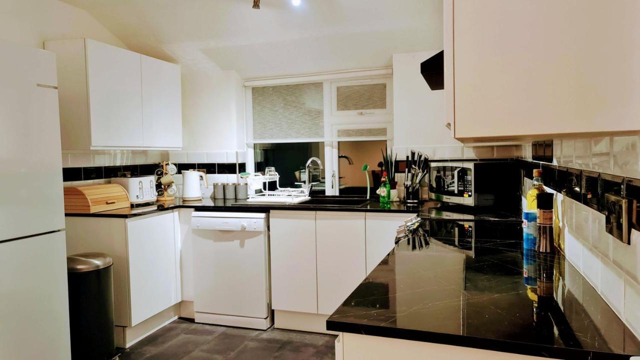 Gorgeous Town Center 3 Bedroom Self Contained Apartment For 1-5 People Harrogate Luaran gambar